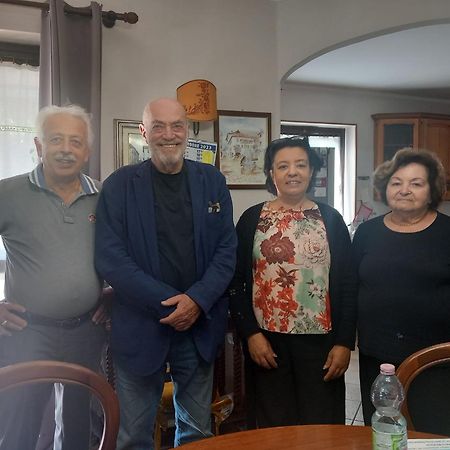 Il Laghetto Bed & Breakfast Torre Canavese Bagian luar foto
